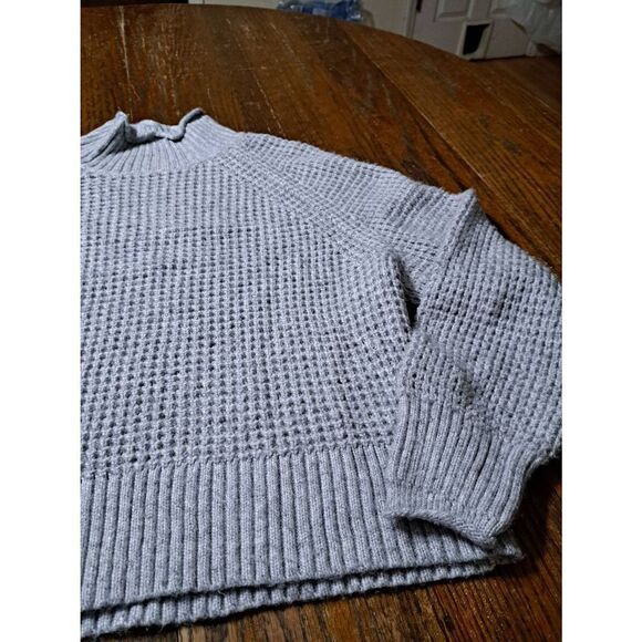 Medium American Eagle Grey Long Sleeve Mock Turtleneck Knit Pullover Sweater - Picture 2 of 4